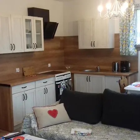 Z Kominkiem I Wanna Истебна