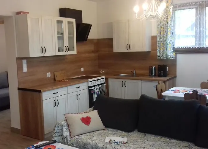 Z Kominkiem I Wanna ايستينبا